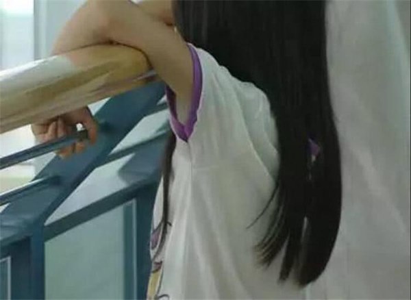 Con gái rượu” 6 tuổi bị chảy máu vùng kín bất thường, mẹ nghĩ con bị xâm hại nhưng khi nghe bác sĩ nói nguyên nhân thì hối hận không kịp-1