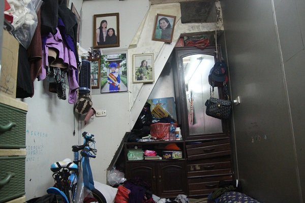 Nhà phố cổ chật chội, con trai lấy vợ mới, con dâu ở lại ngủ với mẹ chồng 20 năm-1