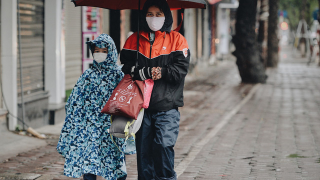 Đêm nay không khí lạnh tràn về, miền Bắc chuyển mưa lạnh-1