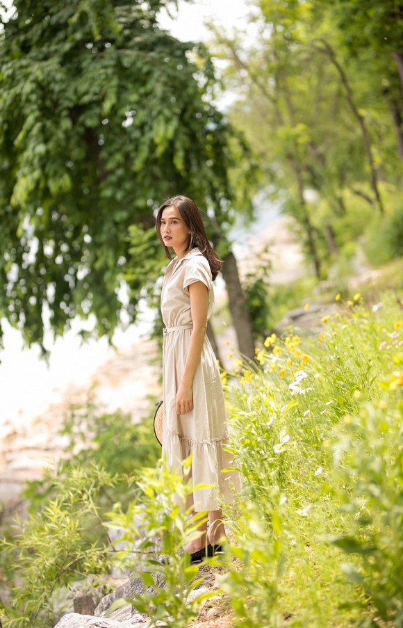 Hoa hậu Dương Mỹ Linh khoe nụ cười như toả nắng giữa trời thu Nhật Bản mộng mơ-5