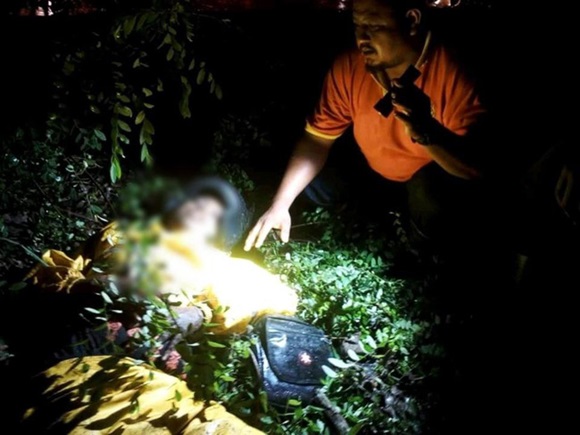 Mây mưa” trong ô tô, cặp đôi hốt hoảng khi bị cảnh sát bắt gặp nên vội rời đi, không ngờ gây tai nạn thiệt hại cả người lẫn mình-3