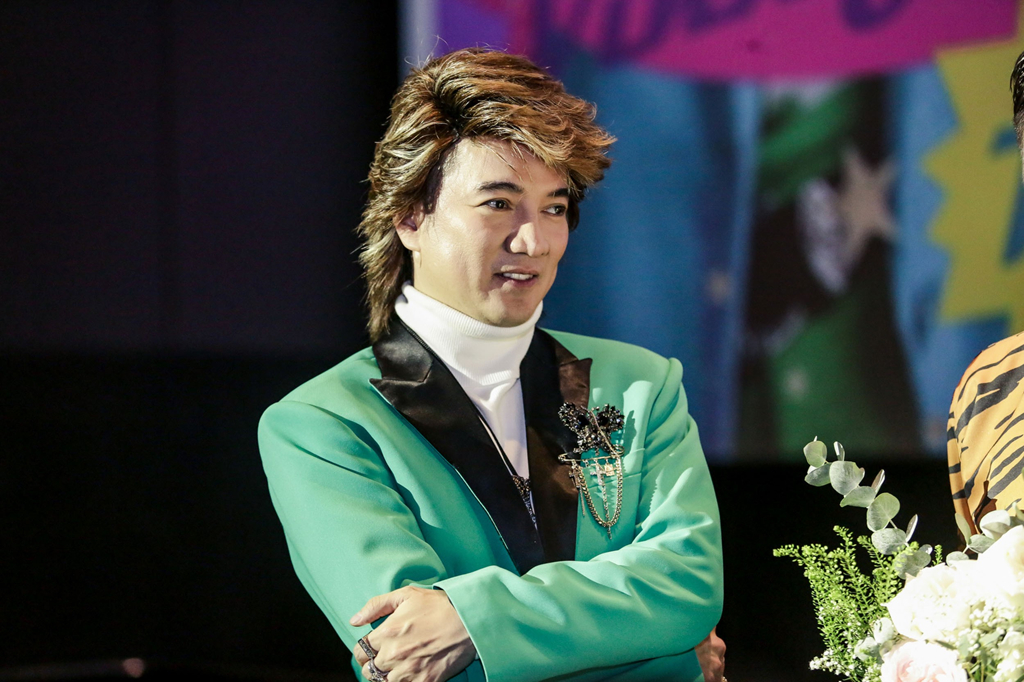 Đàm Vĩnh Hưng nên xin lỗi-2