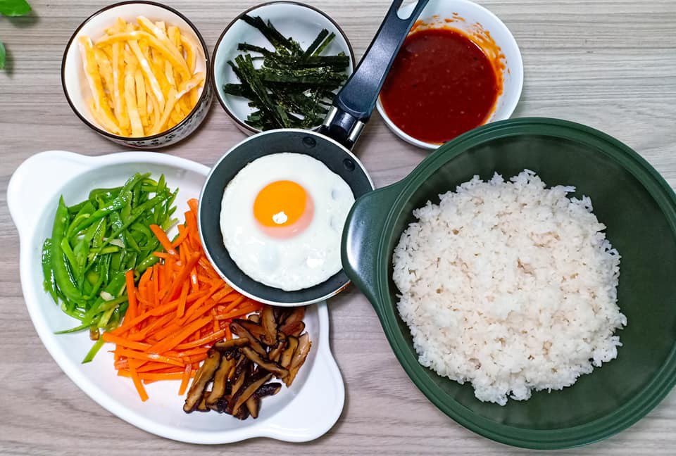 Dọn tủ lạnh, tôi làm ngay món cơm Bibimbap Hàn Quốc vừa nhanh vừa ngon lại vừa đẹp-3