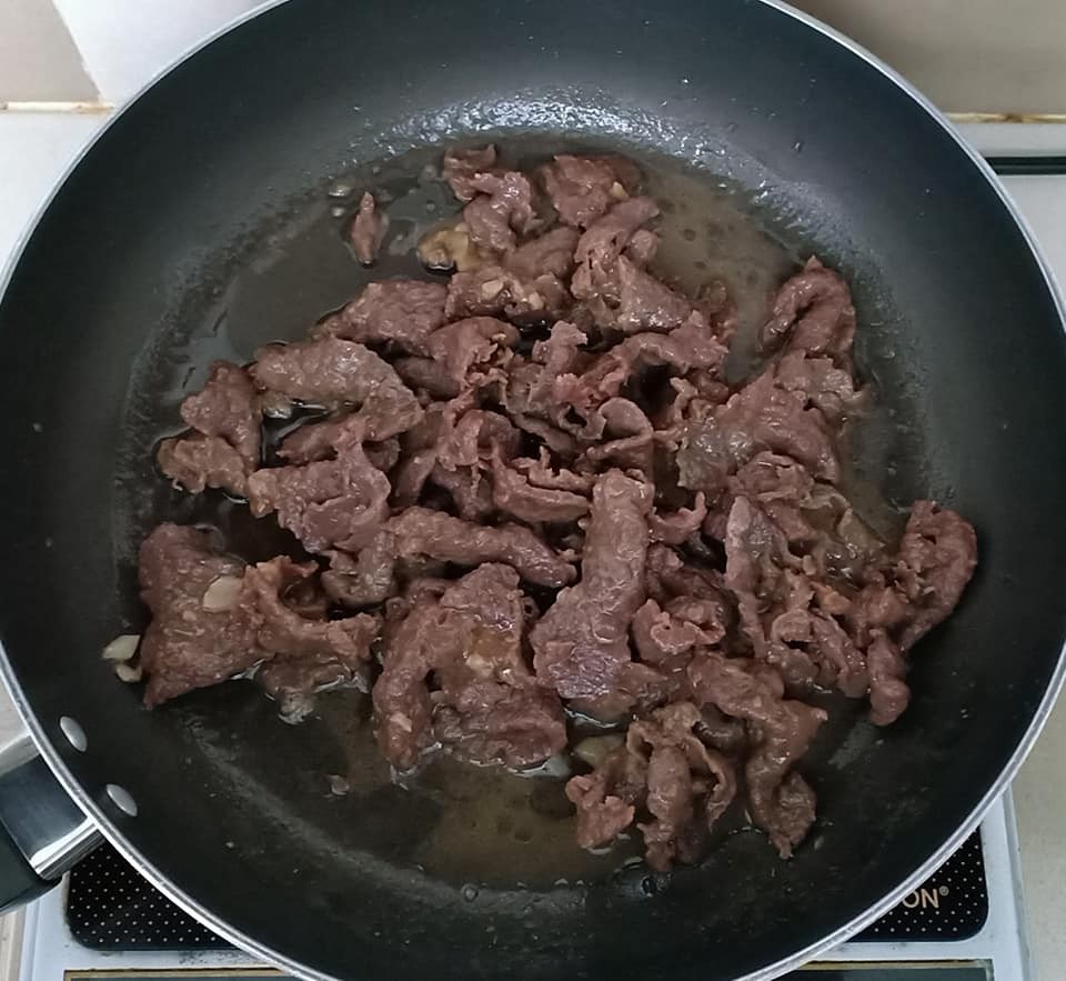 Dọn tủ lạnh, tôi làm ngay món cơm Bibimbap Hàn Quốc vừa nhanh vừa ngon lại vừa đẹp-5