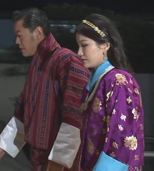Cộng đồng mạng phát sốt với vẻ đẹp thoát tục không góc chết của Hoàng hậu Bhutan ở Nhật Bản khi tham dự lễ đăng quang-7