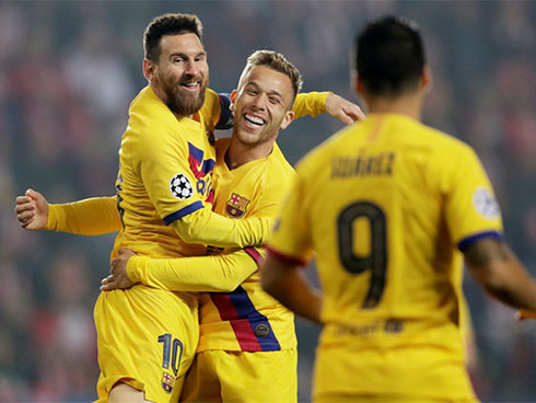 Messi tạo khoảnh khắc thiên tài, Barca đại thắng ở vòng 11 La Liga-11