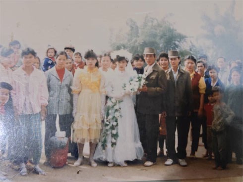Chuyện cưới trước yêu sau của cô nàng Lạng Sơn: Là người đầu tiên trong làng mặc váy cưới và dàn 