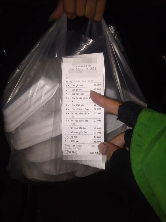 Bị bom 13 hộp cơm rồi nhận tin nhắn hả hê từ khách, tài xế Grab có cách giải quyết khiến MXH vỗ tay-1