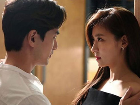 Ra sân bay tiễn bạn trai đi Nhật, tôi khóc ngất khi anh quay lại dúi thứ này vào tay-3