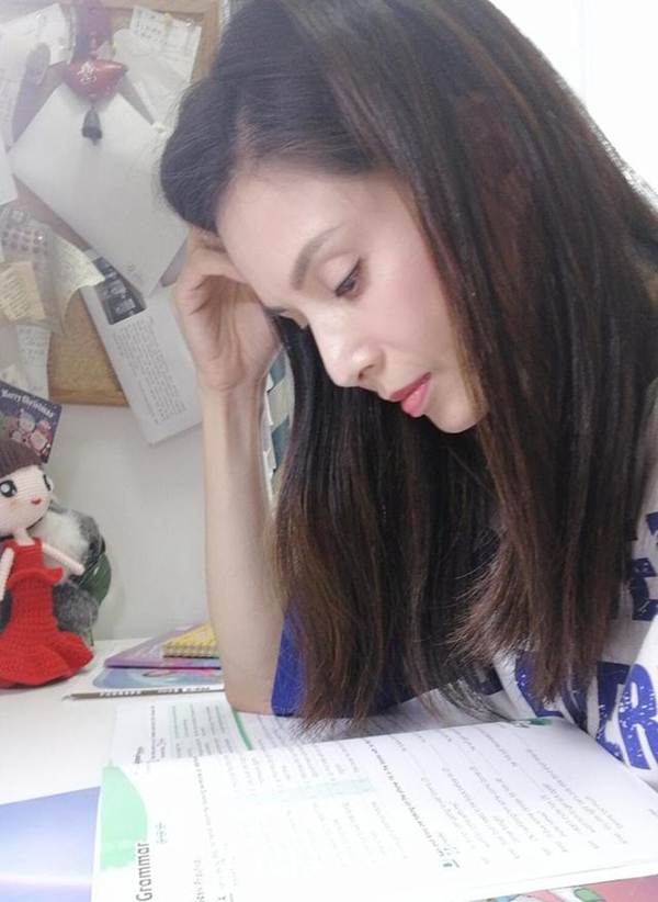 Tiểu Long Nữ Lý Nhược Đồng mặc váy cô dâu trẻ trung bất ngờ-13