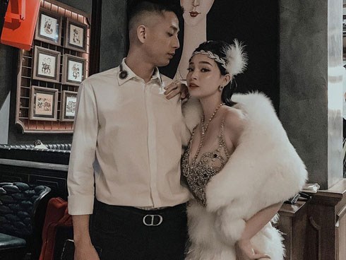 Được ông xã chuyển khoản 1 tỉ đồng làm quà, hot mom Ngọc Mon khiến bao chị em