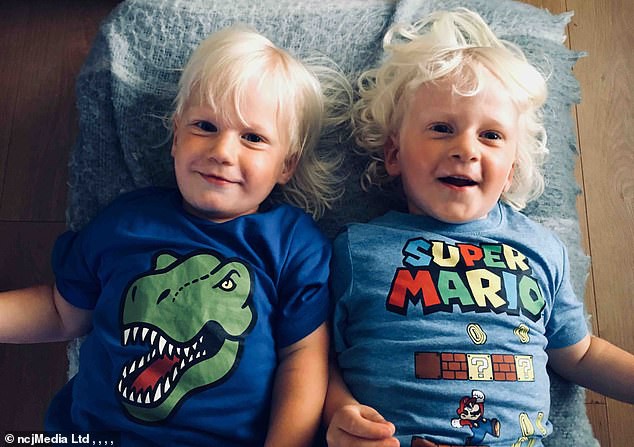 Bé trai 2 tuổi tử vong bởi một hạt đậu Hà Lan trong khi cả nhà đang ngồi xem phim ngay cạnh-2