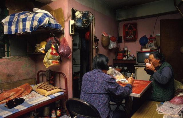 Cửu Long Thành Trại ở Hong Kong: Nơi đầy rẫy tội phạm, tệ nạn nhưng lại là mái ấm tình thương cho người già và trẻ em-14