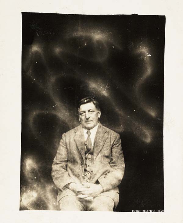 Từ bức ảnh chụp trúng vị khách không mời đến loạt sản phẩm gây rùng mình của người đàn ông từng được xem là bậc thầy bộ môn nhiếp ảnh-5