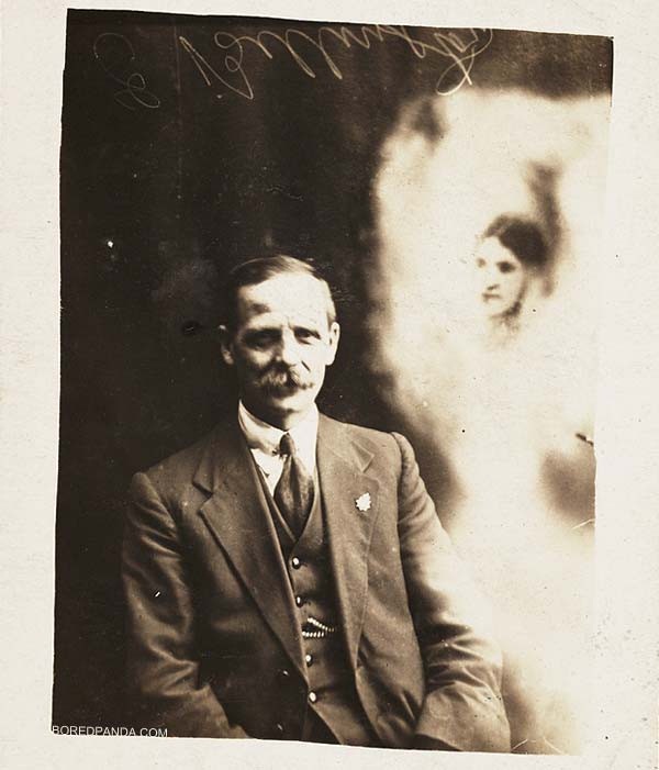 Từ bức ảnh chụp trúng vị khách không mời đến loạt sản phẩm gây rùng mình của người đàn ông từng được xem là bậc thầy bộ môn nhiếp ảnh-6