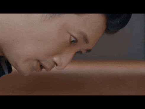 Hoa hồng trên ngực trái: Thái nổi điên khi phát hiện Trà dan díu với Hùng-1