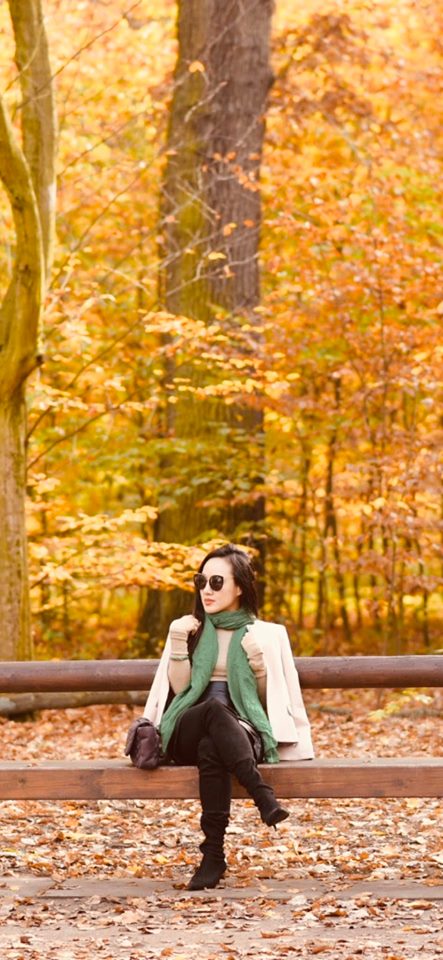 BTV Hoài Anh khoe dáng ngọt giữa mùa thu châu Âu-3