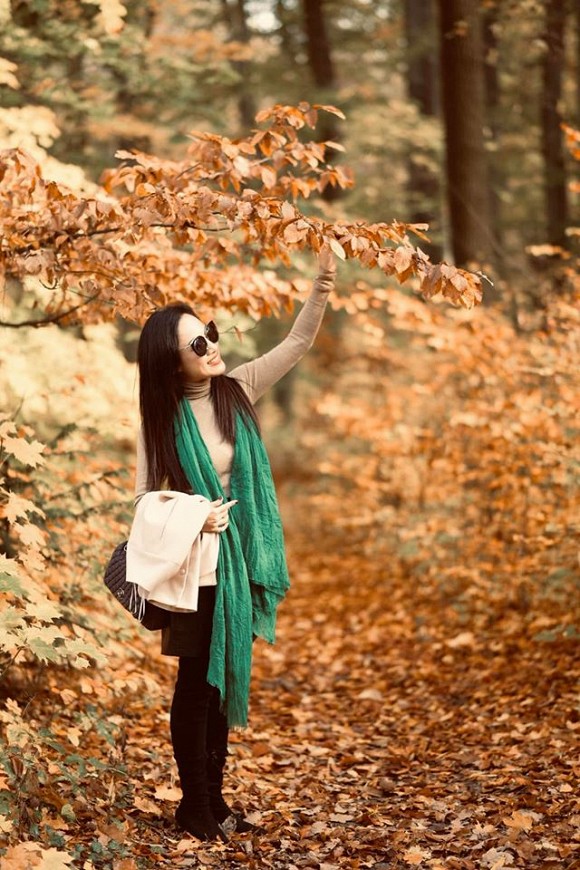 BTV Hoài Anh khoe dáng ngọt giữa mùa thu châu Âu-5