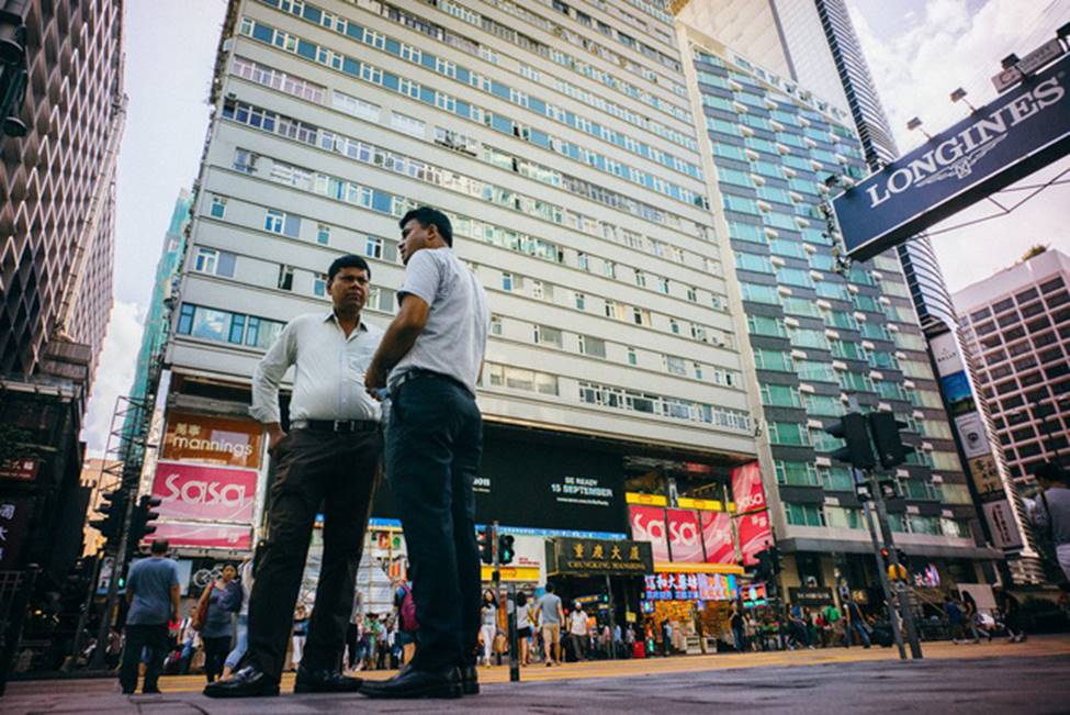 Chú rể Nam Á ở Hong Kong: Những người đàn ông nghèo khổ đi theo cuộc hôn nhân sắp đặt và bị gia đình vợ đánh đập, bóc lột không khác gì nô lệ-6