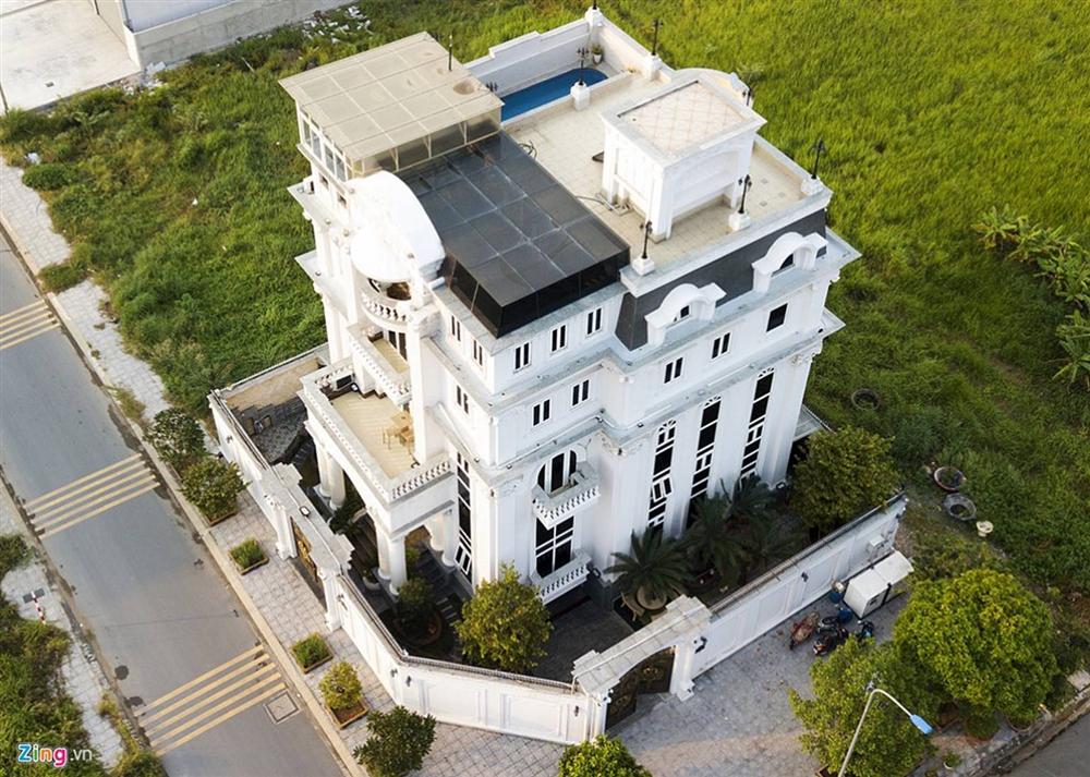 Biệt thự tráng lệ của Lý Nhã Kỳ bên sông Sài Gòn-4