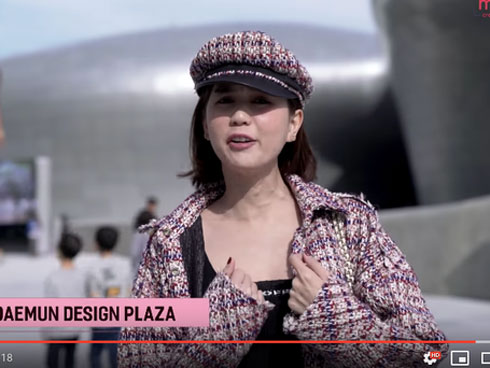 Sau khi bị soi nhược điểm cơ thể, Ngọc Trinh diện bikini catwalk giữa hành lang khách sạn chứng minh body không hề xuống cấp-6