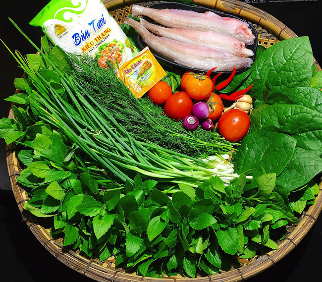 Cuối tuần nấu ngay nồi lẩu cá khoai thơm ngon đặc biệt đãi cả nhà-1