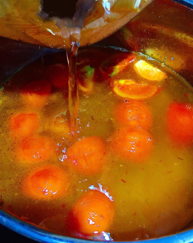 Cuối tuần nấu ngay nồi lẩu cá khoai thơm ngon đặc biệt đãi cả nhà-5