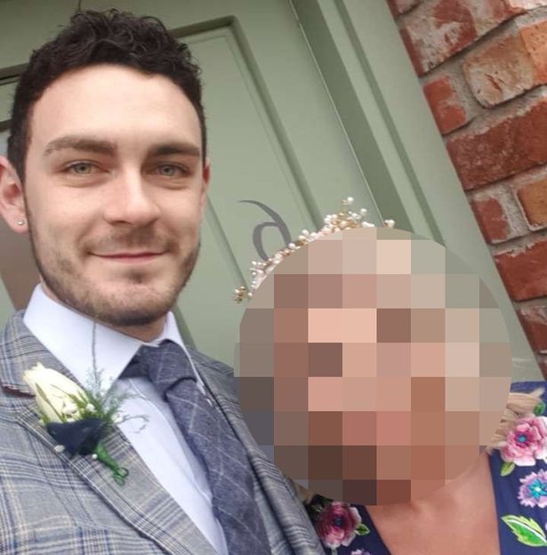 Vụ 39 thi thể trong container: Xác người nằm chồng chất lên nhau, dấu tay đẫm máu cho thấy nạn nhân kêu cứu nhưng bất thành-3