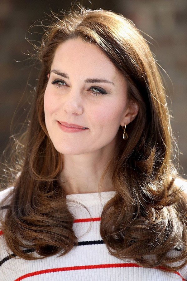 Bí quyết dưỡng da đơn giản đến ngỡ ngàng của những nàng dâu đẹp nhất Hoàng gia Anh-6