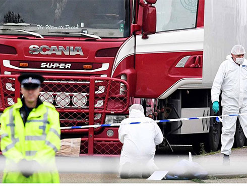 Chân dung nàng Công chúa đẹp tựa nữ thần vừa tròn 18 tuổi, sinh ra đã ở vạch đích, gánh trên vai vận mệnh của Hoàng gia Bỉ-9