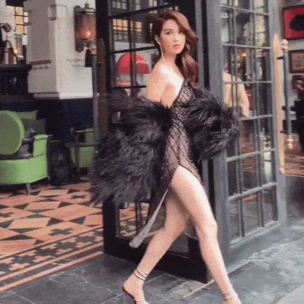 Ngọc Trinh khoe body với đầm lưới phảng phất hình ảnh tại LHP Cannes: Tưởng sẽ gây bão vì hở bạo, ai ngờ lại tinh tế kín đáo thế này-2