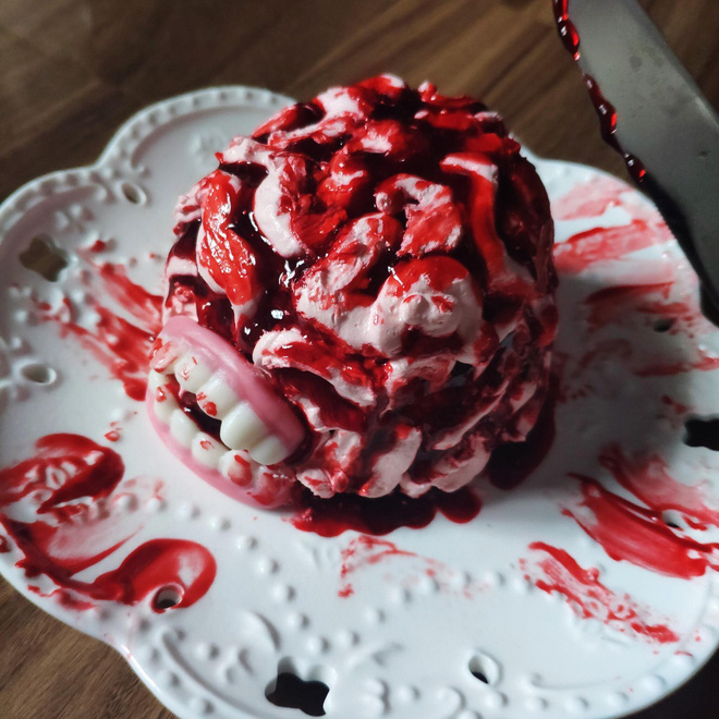 Mẹ bỉm sữa làm mỏi tay không hết đơn nhờ bán bánh Halloween kinh dị-2