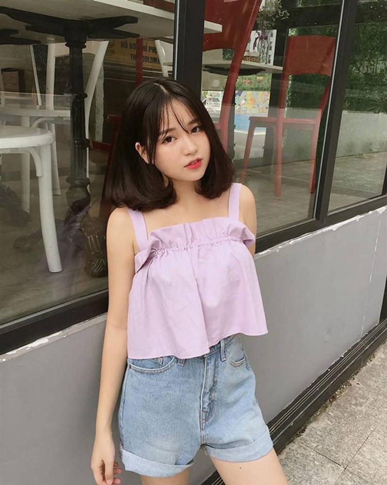 Cô gái cao 1,52m đang đồn yêu cầu thủ Quang Hải là ai?-25