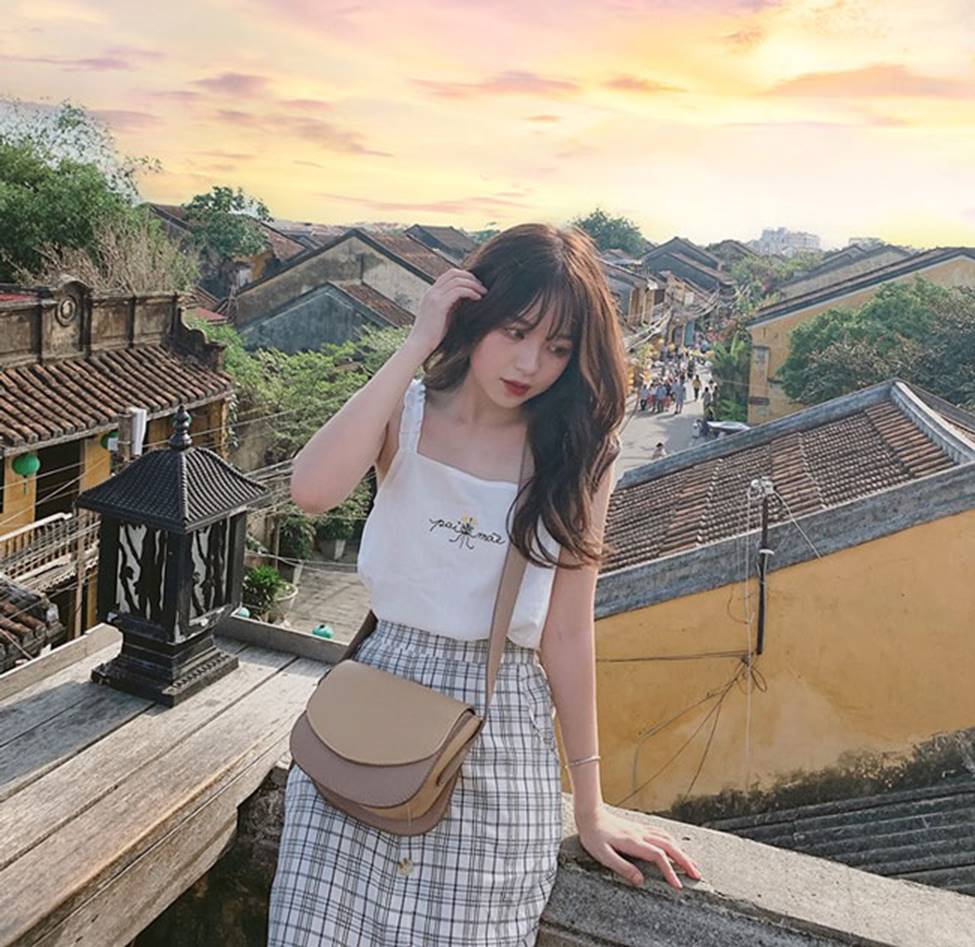 Cô gái cao 1,52m đang đồn yêu cầu thủ Quang Hải là ai?-27