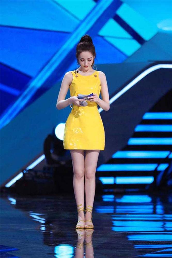 Địch Lệ Nhiệt Ba: Cô gái có thân hình tiệm cận tỷ lệ cơ thể vàng đáng khát khao-3