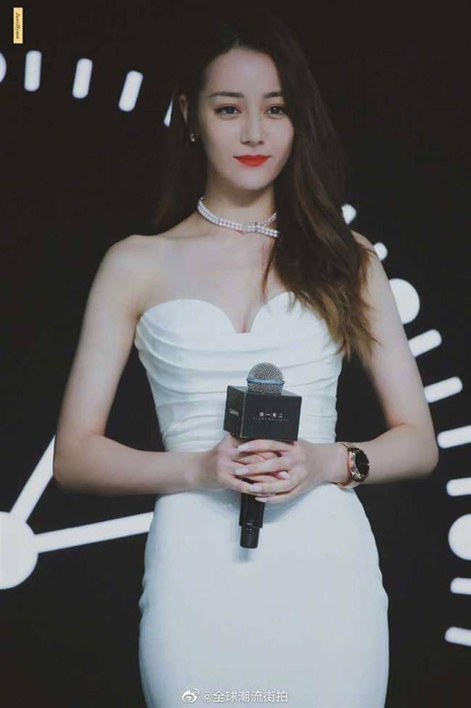 Địch Lệ Nhiệt Ba: Cô gái có thân hình tiệm cận tỷ lệ cơ thể vàng đáng khát khao-7