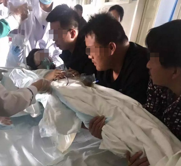 Đòi chia tay, thiếu nữ bị bạn trai ép vào khách sạn đến nỗi phải nhảy lầu thương tích đầy mình nhưng không được chính quyền bênh vực-2