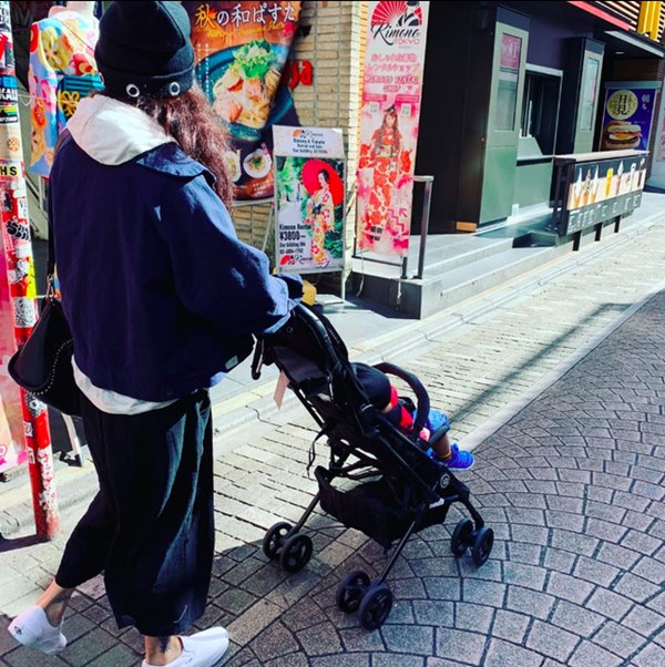 Trương Bá Chi lần đầu khoe con trai sau 1 năm giấu kín-2