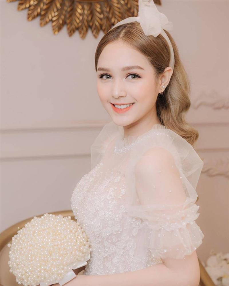Streamer giàu nhất Việt Nam Xemesis mới tung ảnh cưới: Cô dâu kém 13 tuổi đẹp xuất sắc, chú rể xuất hiện đúng một lần-5