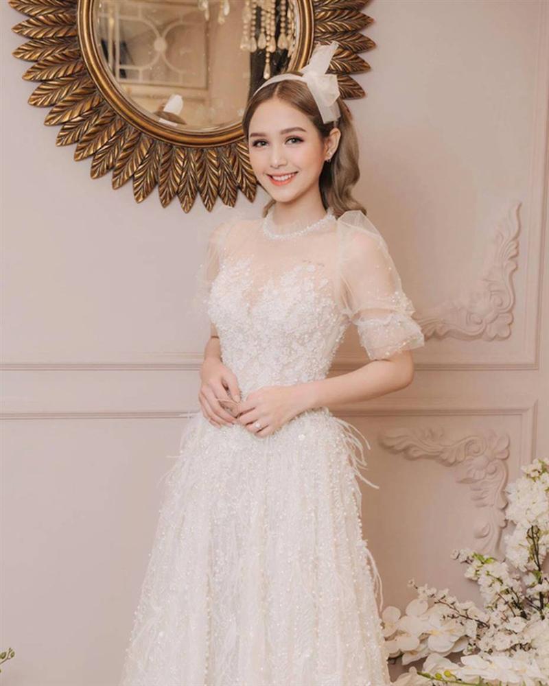 Streamer giàu nhất Việt Nam Xemesis mới tung ảnh cưới: Cô dâu kém 13 tuổi đẹp xuất sắc, chú rể xuất hiện đúng một lần-7