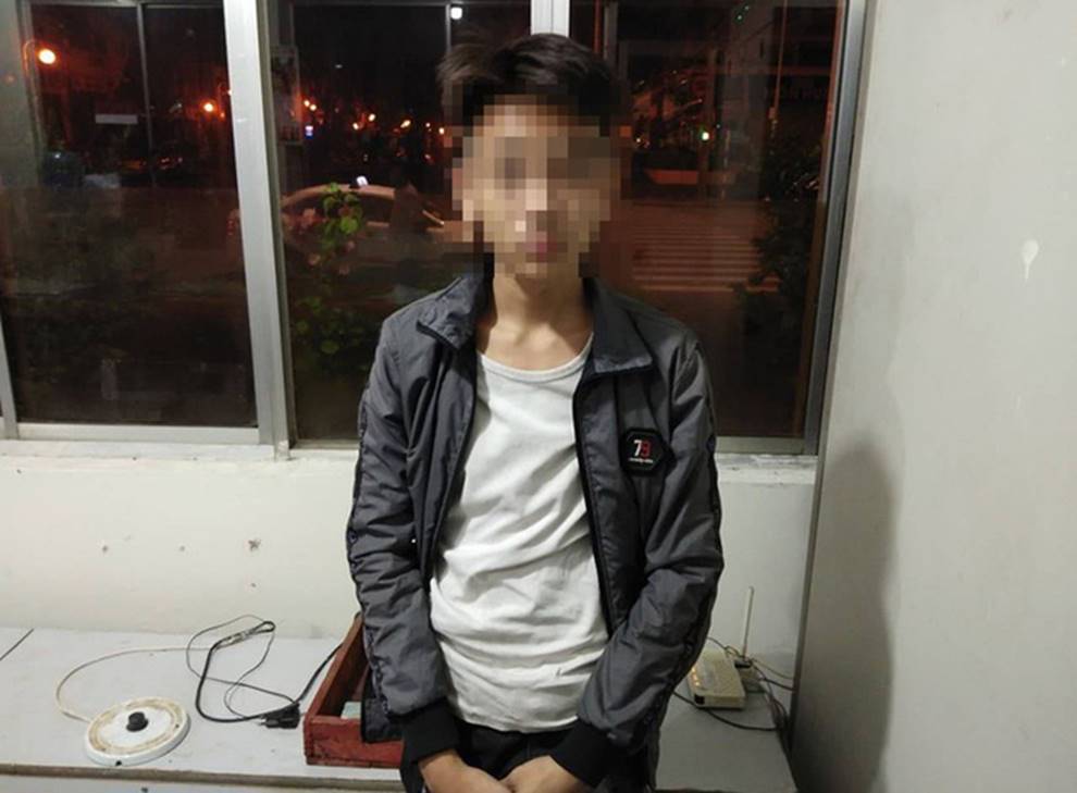 Camera ghi hình đôi nam nữ bị cướp xe ở Sài Gòn, dù dũng cảm chống trả quyết liệt băng giang hồ nhưng bất thành-1