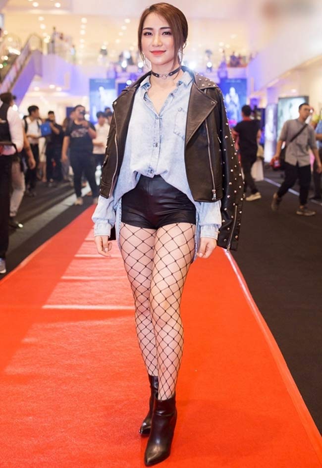 Những lỗi kết hợp trang phục với quần tất mỏng của người đẹp Việt-13