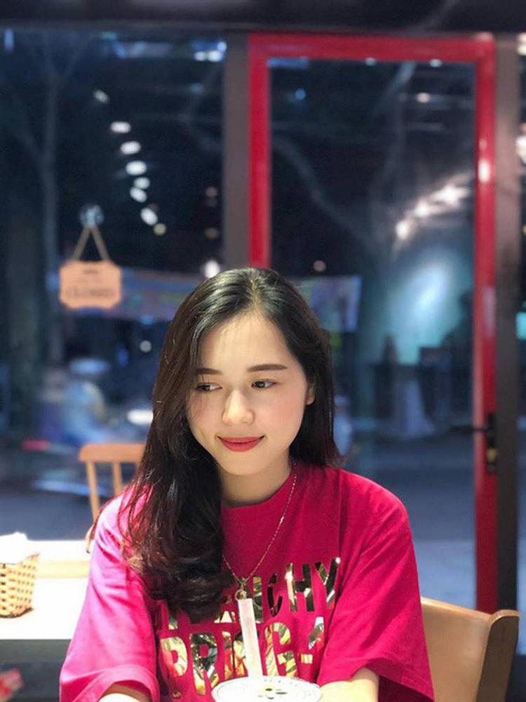 Những cô giáo 9X hot nhất hiện nay: Người xinh quá suốt ngày bị trò chụp lén, người được cả hội phụ huynh hết lời ngợi ca-13