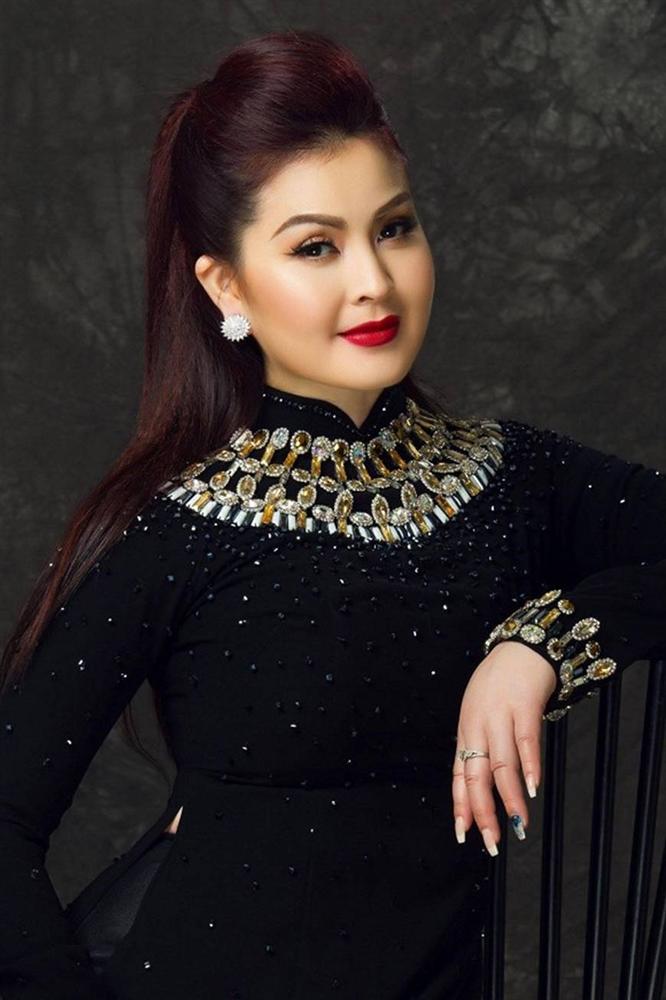 Sau sóng gió, Yến Vy tìm đến Phật pháp, sống vì người khác ở Mỹ-13