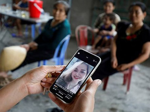 Những nạn nhân mất tích, nghi liên quan đến vụ container ở Anh: Bố mẹ chờ con, vợ lập bàn thờ vọng cho chồng trong tuyệt vọng-6