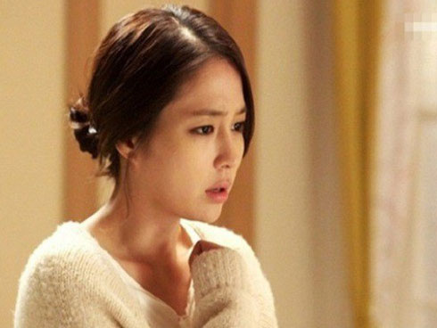 Vì câu nói Mua em đắt thế cơ á?, cô dâu đùng đùng hủy hôn trước đám hỏi 2 ngày, còn mang kéo cắt tan váy cưới trước mặt chú rể-4