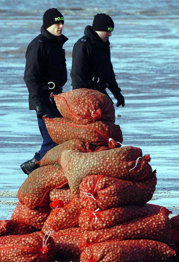 Ký ức kinh hoàng của nạn nhân duy nhất sống sót trong thảm họa nhập cư Anh Quốc: Nô lệ thời hiện đại, 2 năm trời sống trong địa ngục-4