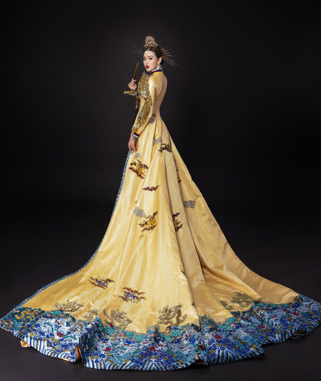 Vừa sang Nhật thi Miss International, Tường San đã tiết lộ hẳn 2 bộ áo dài cực kỳ hoành tráng để thi Quốc phục-4