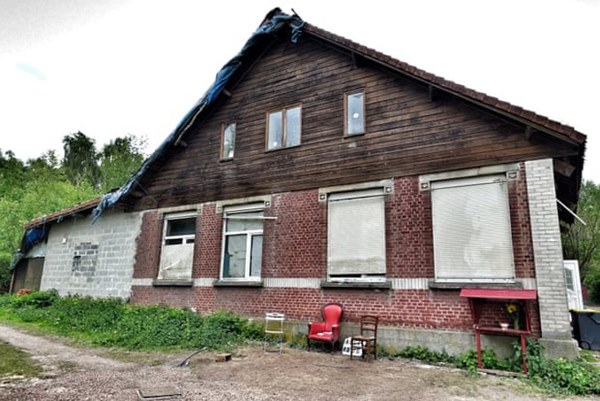 Bên trong Phố Việt Nam - trại dừng chân ở Pháp của người Việt chờ nhập cư trái phép vào Anh: Nơi sống tồi tàn, dù được cảnh báo nhưng chấp nhận dấn thân để đổi đời-1