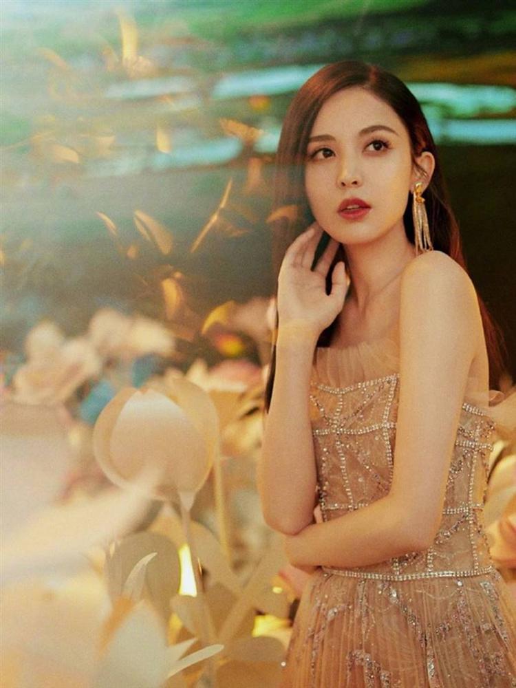 Mỹ nhân Tân Cương đẹp không tì vết, quyến rũ tựa tiên nữ-14